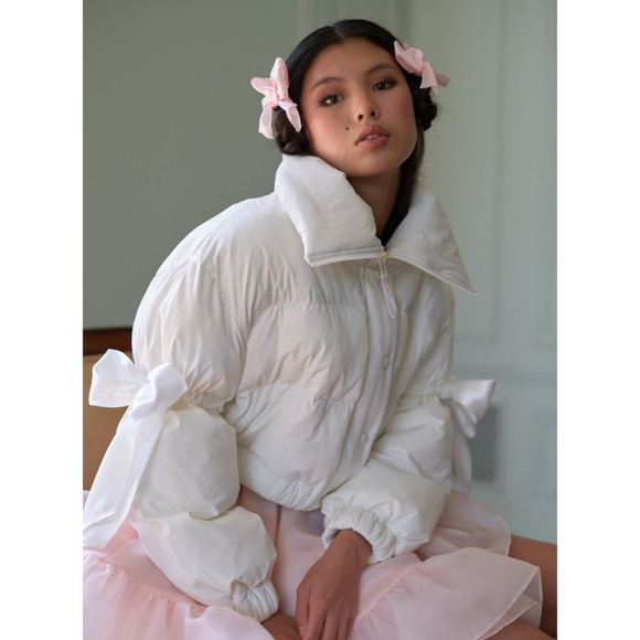 Selkie Jackets & Blazers - Selkie The Ivory Marshmallow Bow Puffer White Size Medium